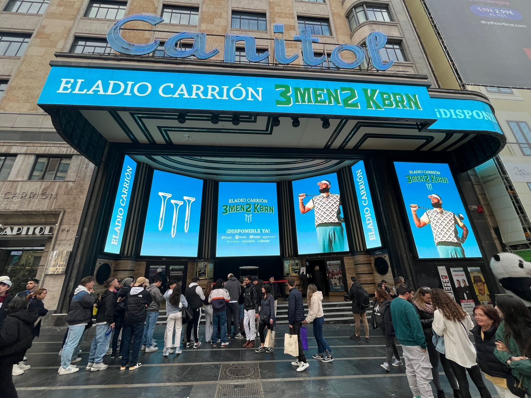 publicidad cines en madrid, eladio carrion publicidad exterior